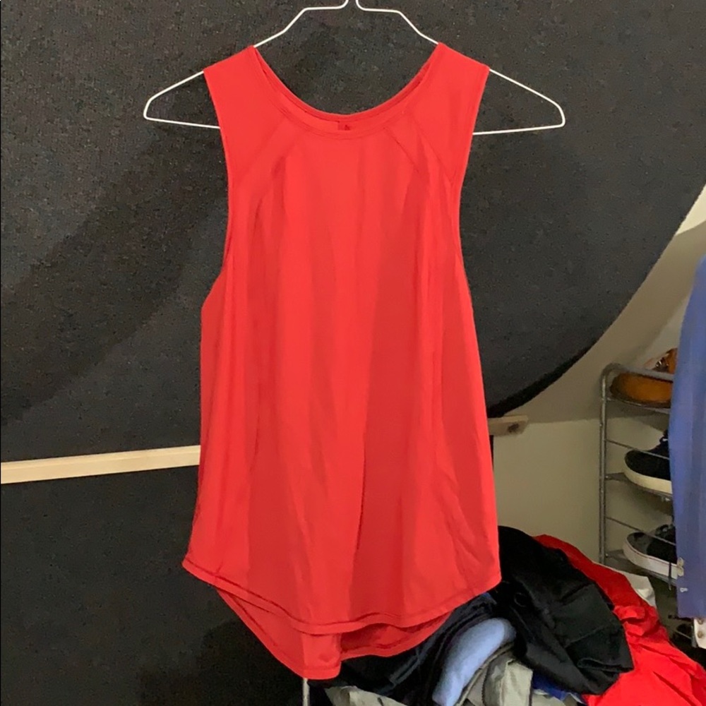 Great condition, awesome color LuLulemon tank